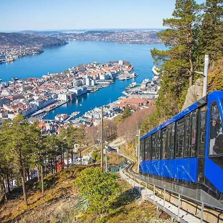 Minimalist Luxury By The Sea Apartmán Bergen